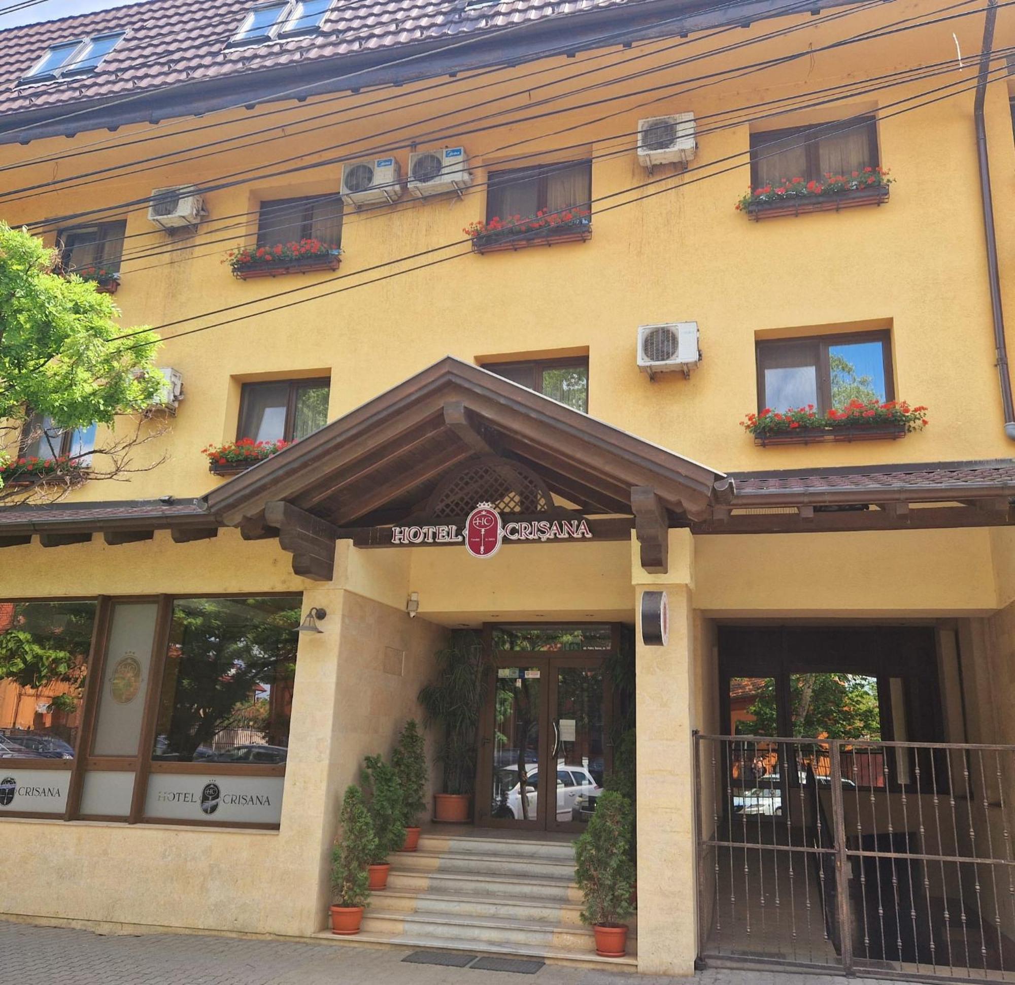 Hotel Crisana Арад Экстерьер фото
